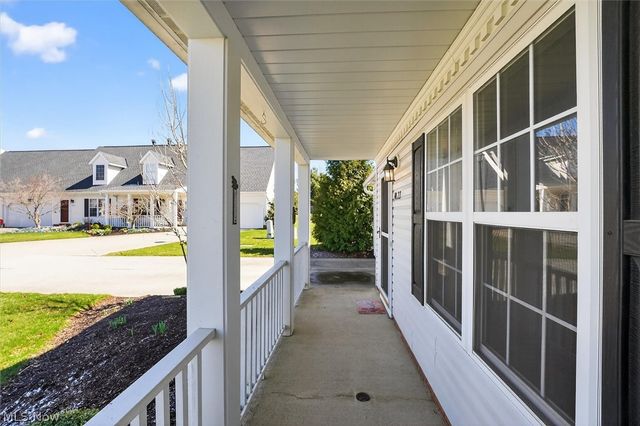 90 High Point Drive 27, Medina, OH 44256