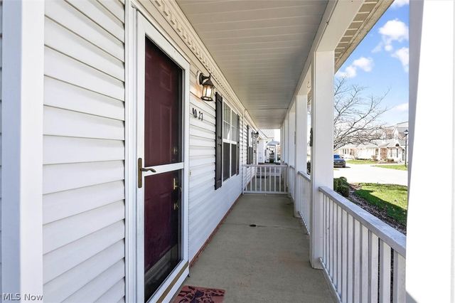 90 High Point Drive 27, Medina, OH 44256