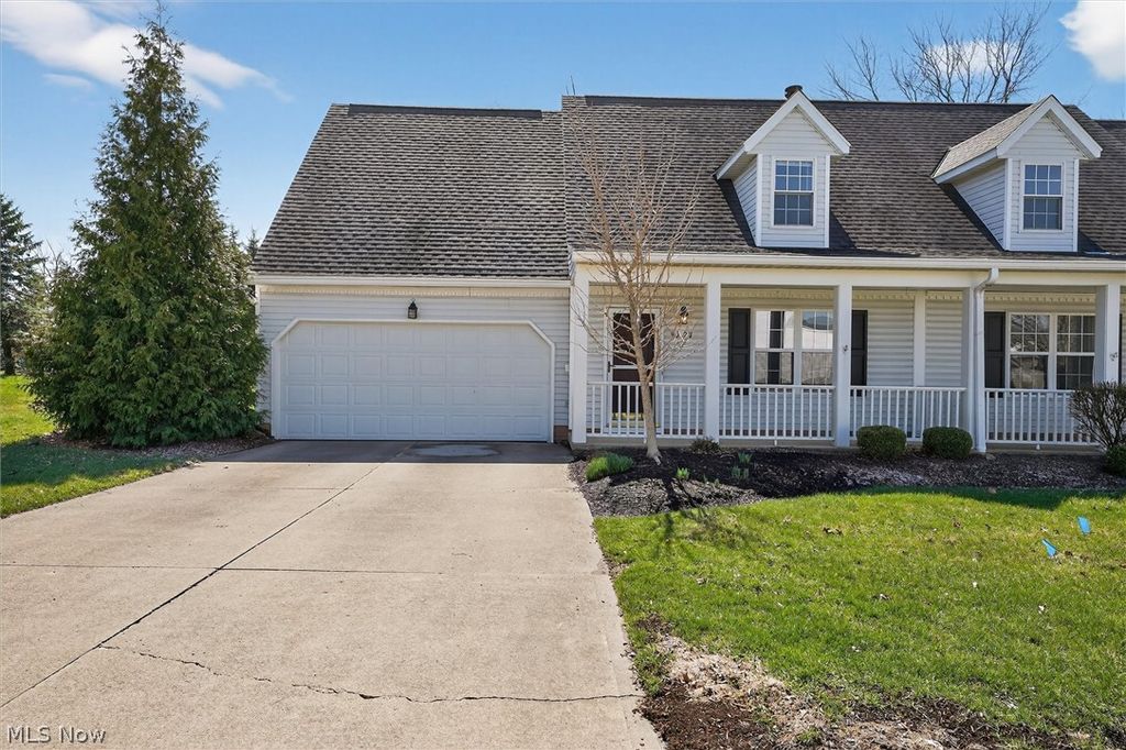 90 High Point Drive 27, Medina, OH 44256