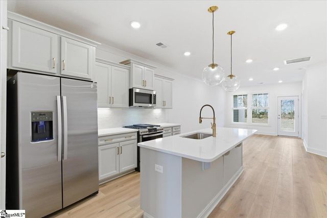 13 Thurlow Court, Greenville, SC 29615