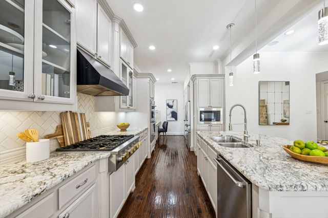 3232 Stonefield, The Colony, TX 75056