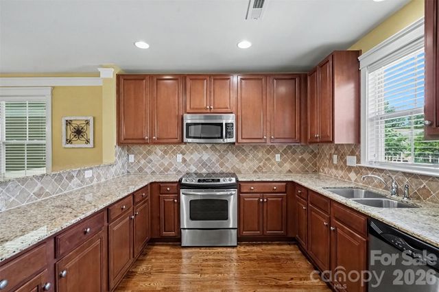 13913 Helen Benson Boulevard 189, Davidson, NC 28036