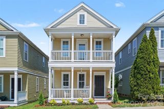 13913 Helen Benson Boulevard 189, Davidson, NC 28036
