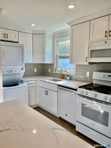 11 Tuller Road, Fairfield, CT 06825