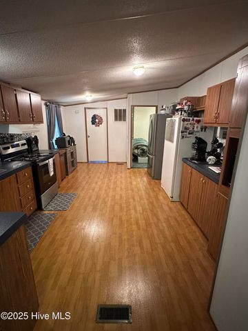 17090 Old Lumberton Road, Laurinburg, NC 28352