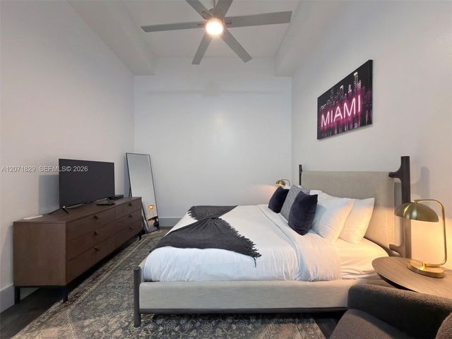 1200 Brickell Bay Drive 1406, Miami, FL 33131