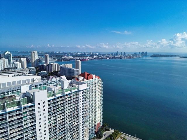 1200 Brickell Bay Drive 1406, Miami, FL 33131