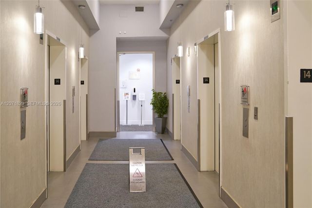 1200 Brickell Bay Drive 1406, Miami, FL 33131