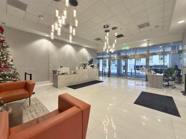 1200 Brickell Bay Drive 1406, Miami, FL 33131