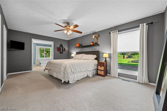 17258 Long Meadow Trail, Chagrin Falls, OH 44023