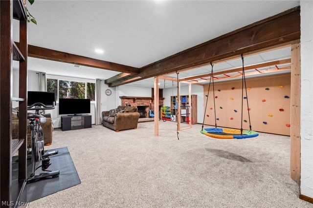 17258 Long Meadow Trail, Chagrin Falls, OH 44023