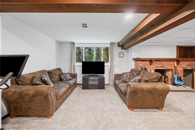17258 Long Meadow Trail, Chagrin Falls, OH 44023