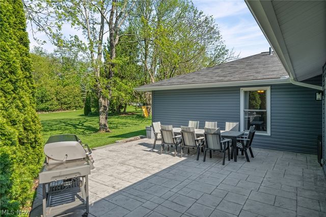 17258 Long Meadow Trail, Chagrin Falls, OH 44023