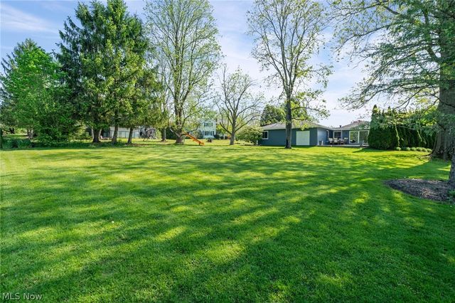 17258 Long Meadow Trail, Chagrin Falls, OH 44023