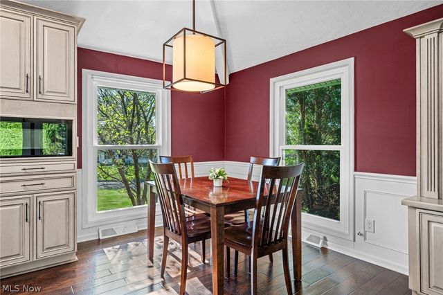 17258 Long Meadow Trail, Chagrin Falls, OH 44023