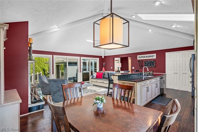 17258 Long Meadow Trail, Chagrin Falls, OH 44023
