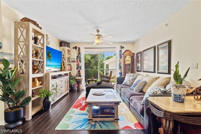 1270 Wildwood Lakes BLVD 204, Naples, FL 34104