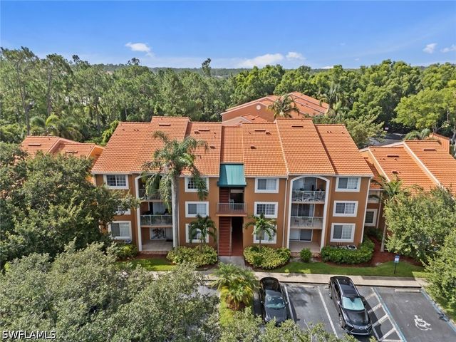 1270 Wildwood Lakes BLVD 204, Naples, FL 34104