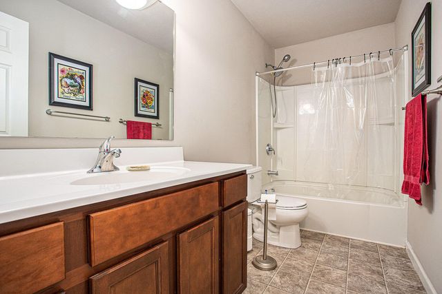 6180 Wood Hollow Avenue, Oshtemo Twp, MI 49009