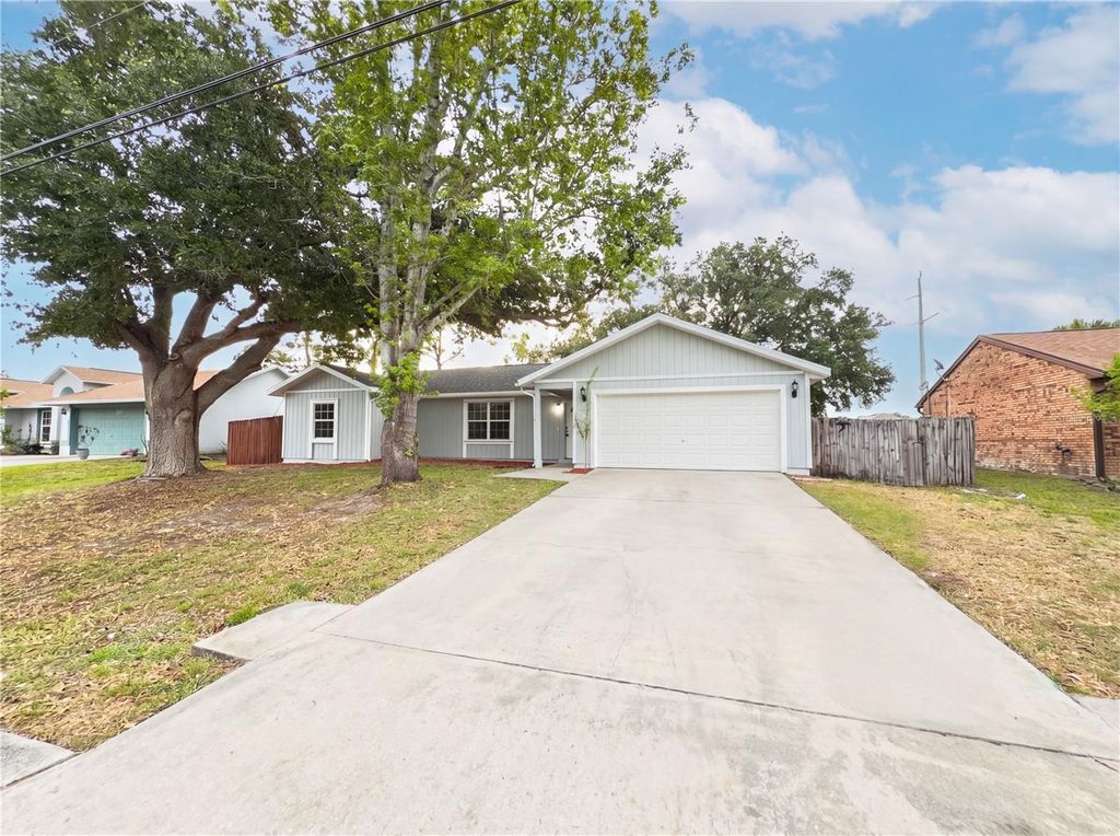 967 LAMPLIGHTER DRIVE NW, Palm Bay, FL 32907