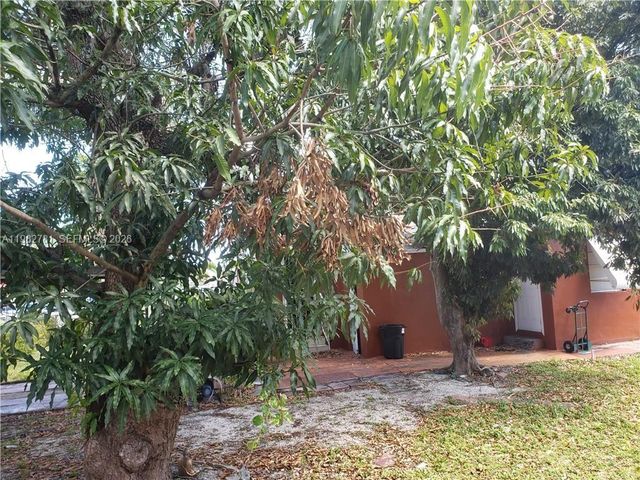 11970 NW 10th Ave, North Miami, FL 33168