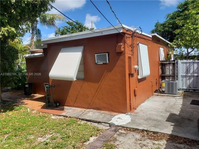 11970 NW 10th Ave, North Miami, FL 33168