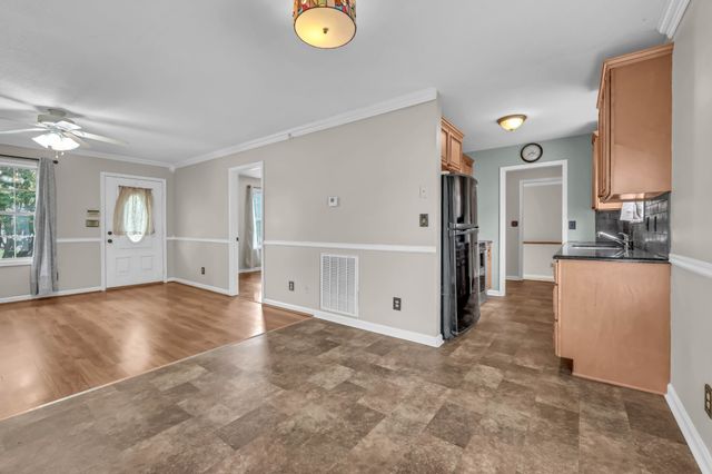 3200 N Senseney Cir, Clarksville, TN 37042