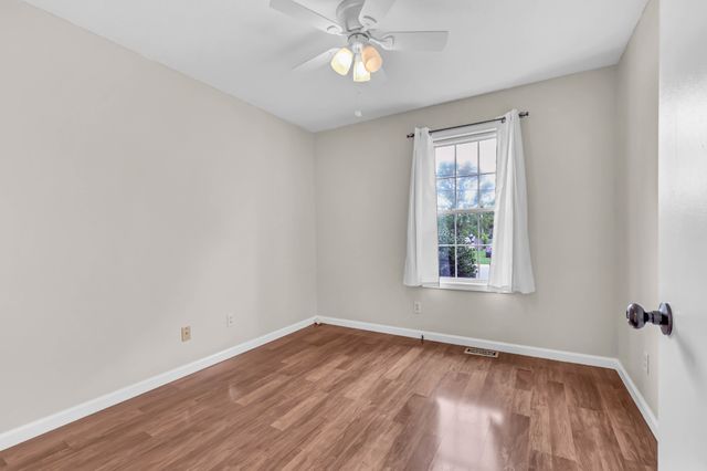 3200 N Senseney Cir, Clarksville, TN 37042