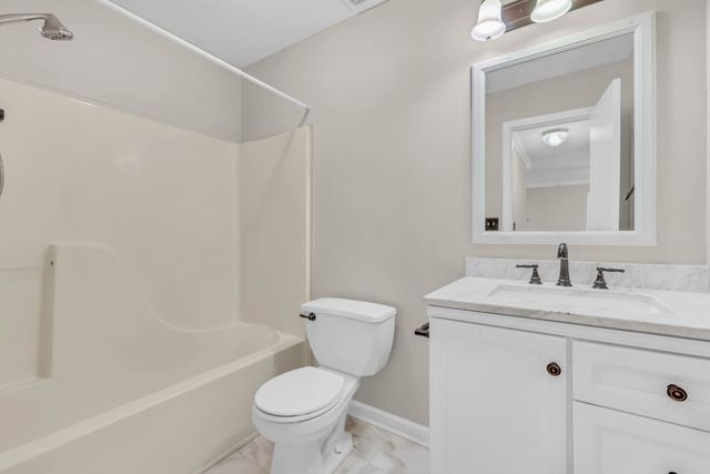3200 N Senseney Cir, Clarksville, TN 37042