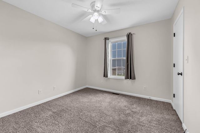 3200 N Senseney Cir, Clarksville, TN 37042