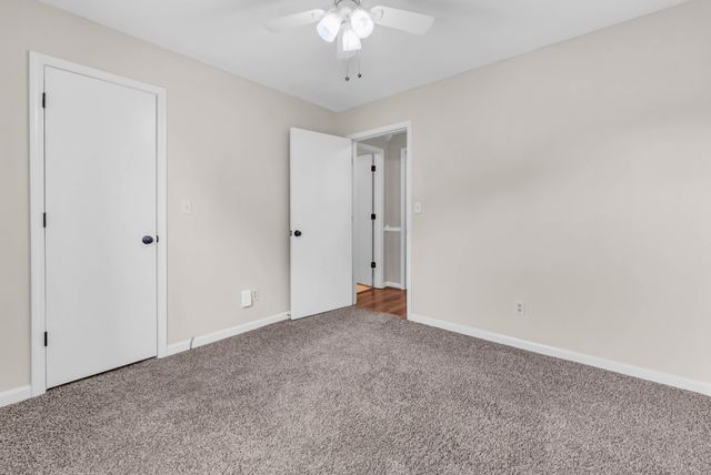 3200 N Senseney Cir, Clarksville, TN 37042