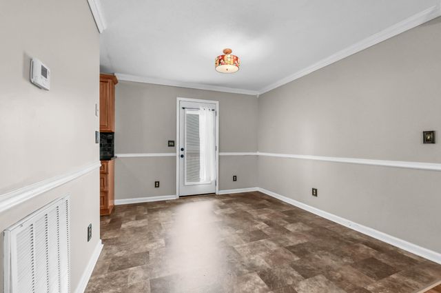 3200 N Senseney Cir, Clarksville, TN 37042
