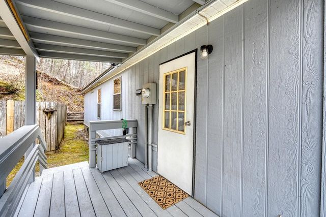 240 Ruby Lake Drive N, Hiawassee, GA 30546