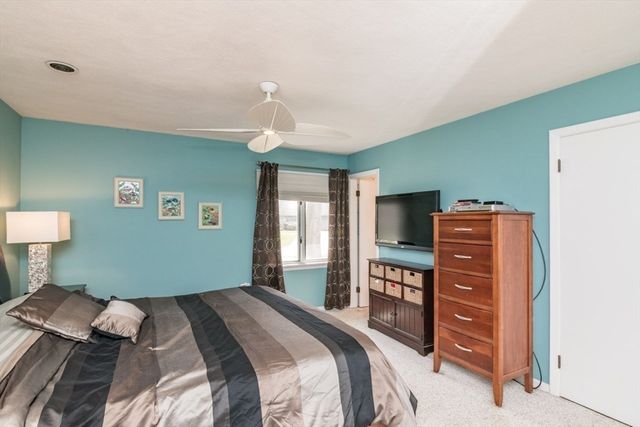 127 Magnolia Circle, Longmeadow, MA 01106