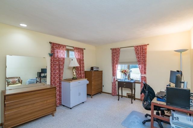 127 Magnolia Circle, Longmeadow, MA 01106