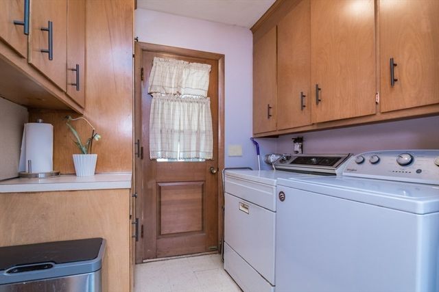 127 Magnolia Circle, Longmeadow, MA 01106