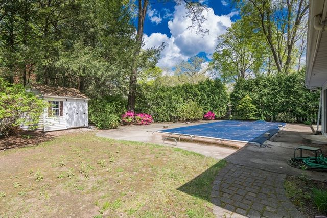 127 Magnolia Circle, Longmeadow, MA 01106