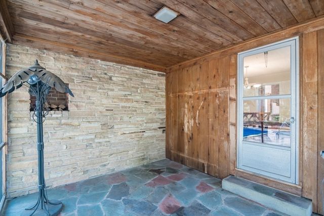 127 Magnolia Circle, Longmeadow, MA 01106