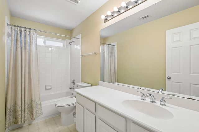257 Ridge Haven Drive, Lewisville, TX 75067
