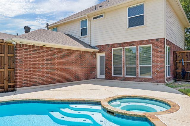 257 Ridge Haven Drive, Lewisville, TX 75067