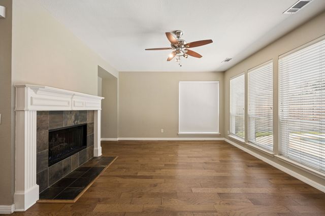 257 Ridge Haven Drive, Lewisville, TX 75067