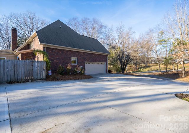 2568 Chelsea Drive, Concord, NC 28025