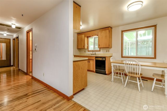 12904 12th Avenue S, Burien, WA 98168