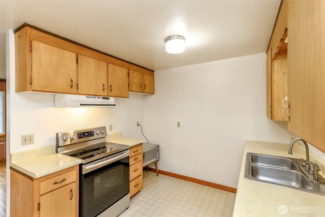 12904 12th Avenue S, Burien, WA 98168