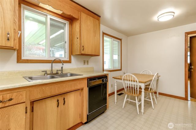 12904 12th Avenue S, Burien, WA 98168