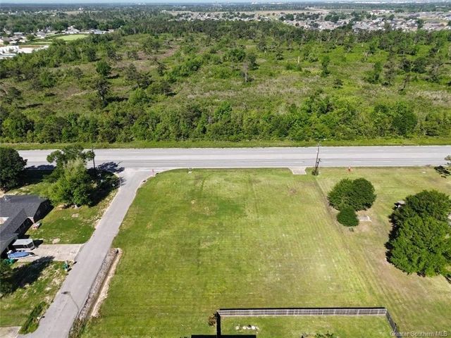5927 Nelson Road, Lake Charles, LA 70605