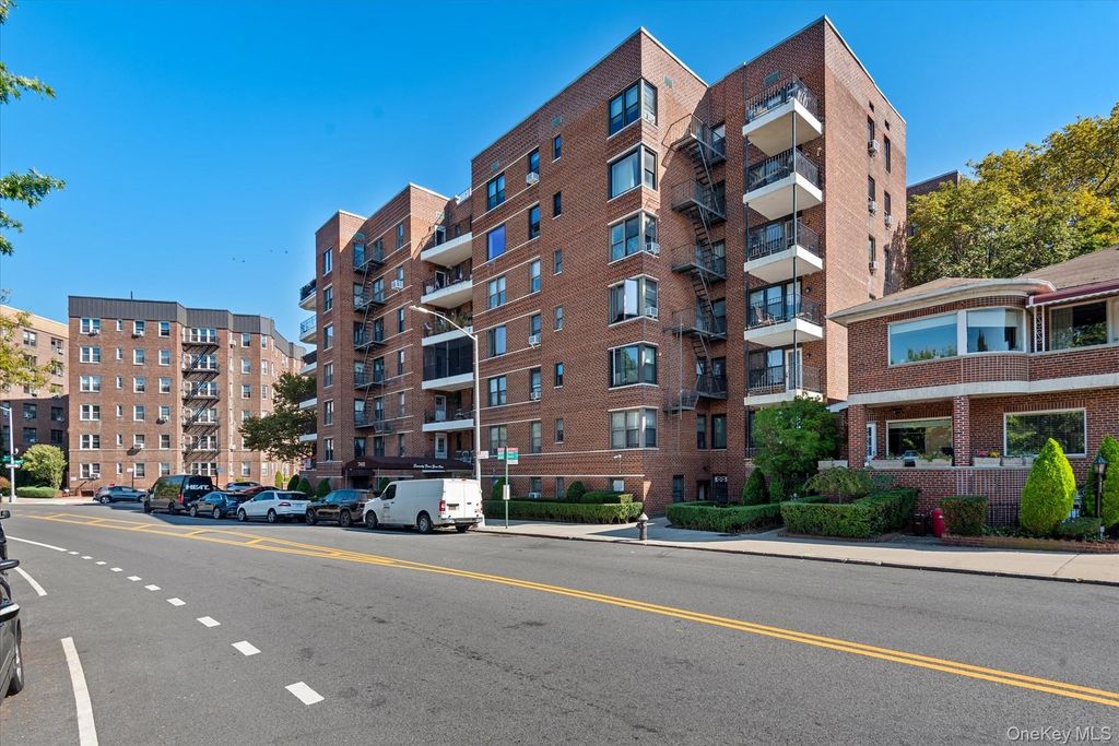 7401 Shore Road 1E, Brooklyn, NY 11209