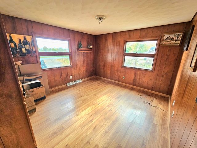 229 N Burr Oak Road, Burr Oak, MI 49030