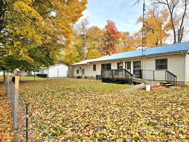 229 N Burr Oak Road, Burr Oak, MI 49030
