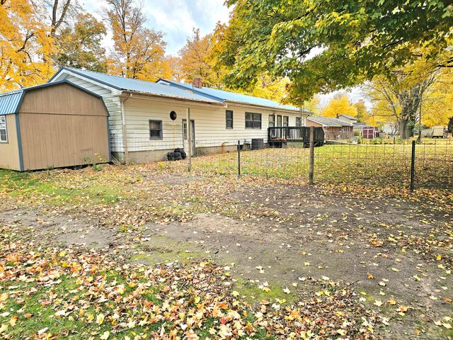 229 N Burr Oak Road, Burr Oak, MI 49030